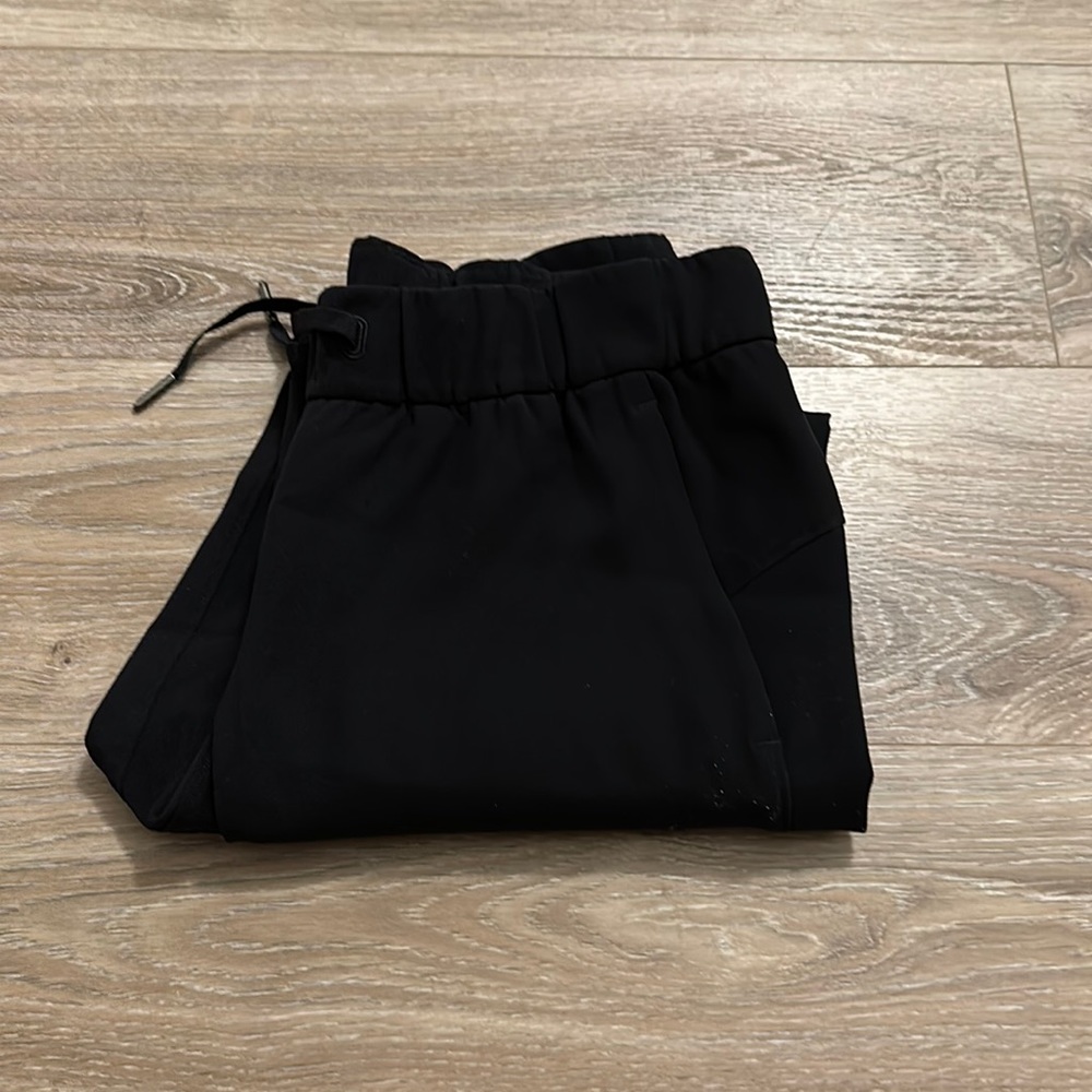 Lululemon joggers 6